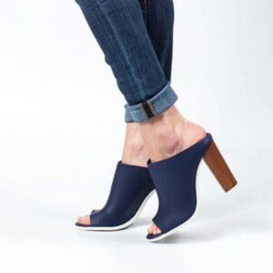 VINCE PEEP TOE ANKLE BOOT SLIP ON WOMENS 9 US M BLUE HIGH HEEL EUC